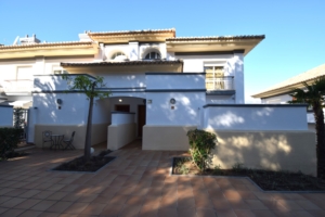 Townhouse for sale in Las Colinas, La Cala golf