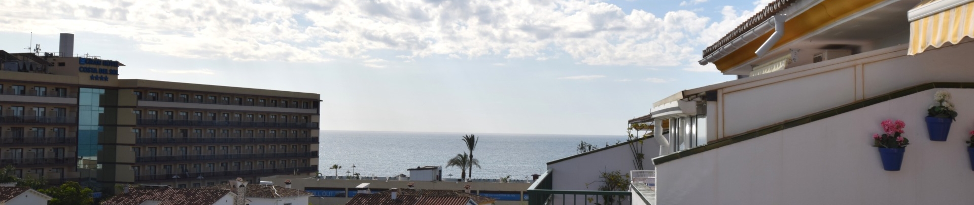 Beach side penthouse for sale in La Cala de Mijas
